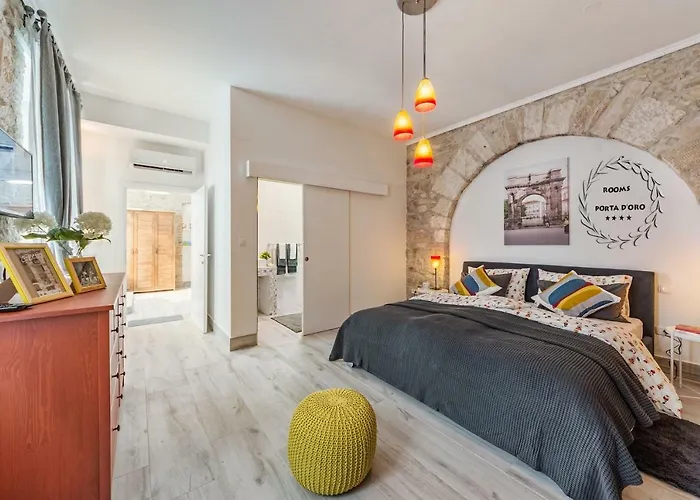 Porta D'oro 게스트하우스 풀라